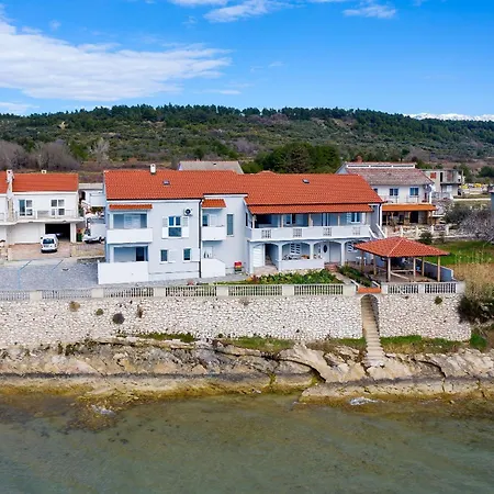 Gazic, No 1 Appartement *